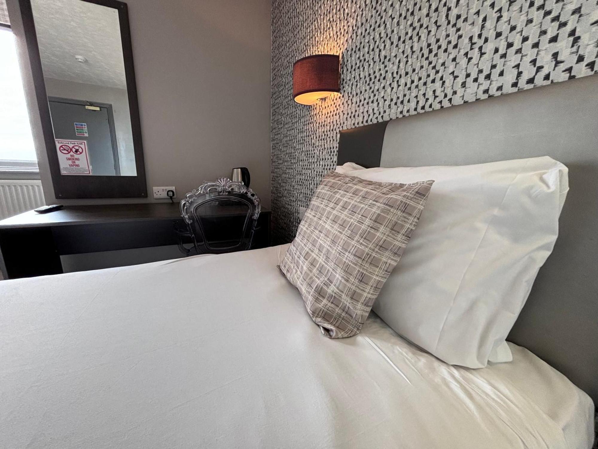 Richmond Park Hotel Bo'ness Esterno foto